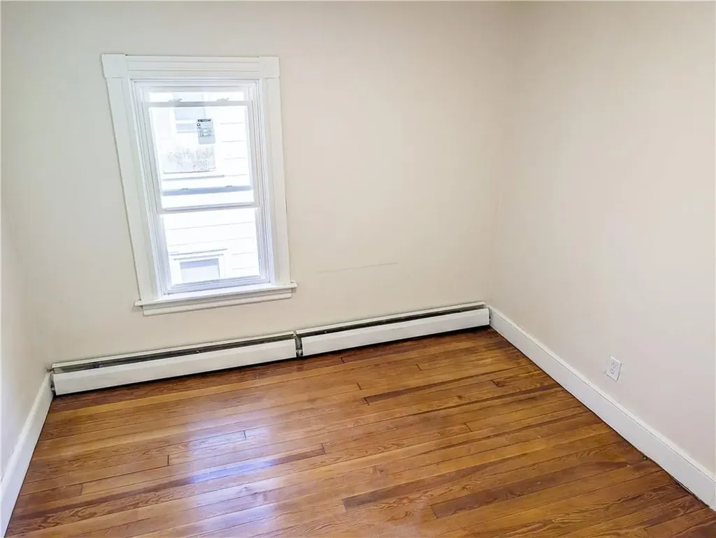 212 Roosevelt Street Providence RI 02909
