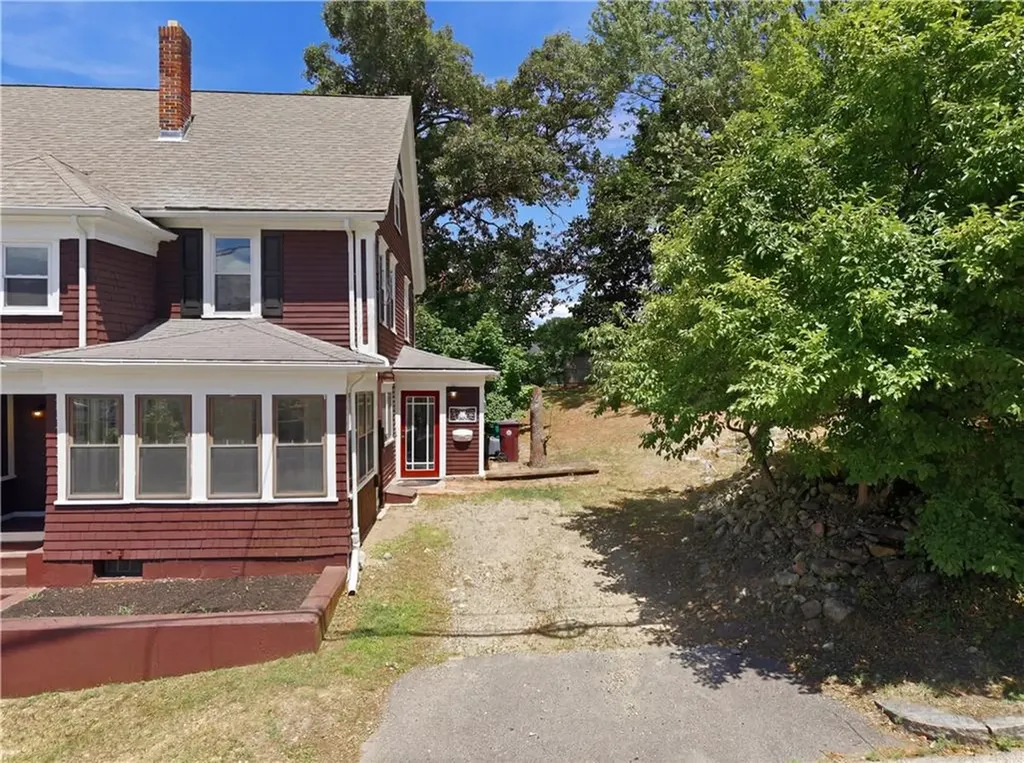 430 Cumberland Hill Road Woonsocket RI 02895