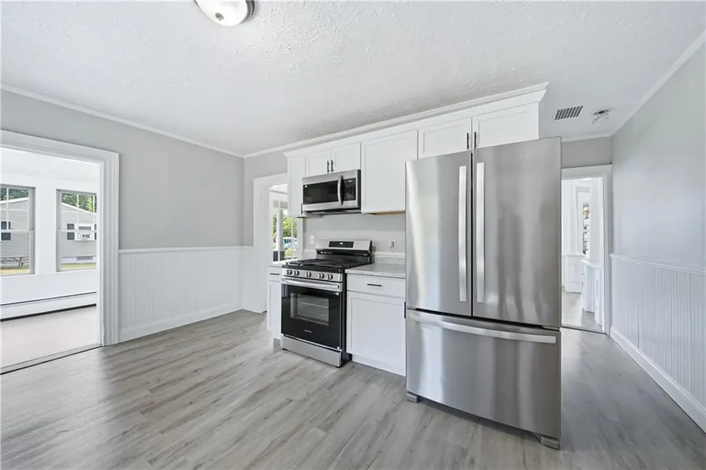 430 Cumberland Hill Road Woonsocket RI 02895