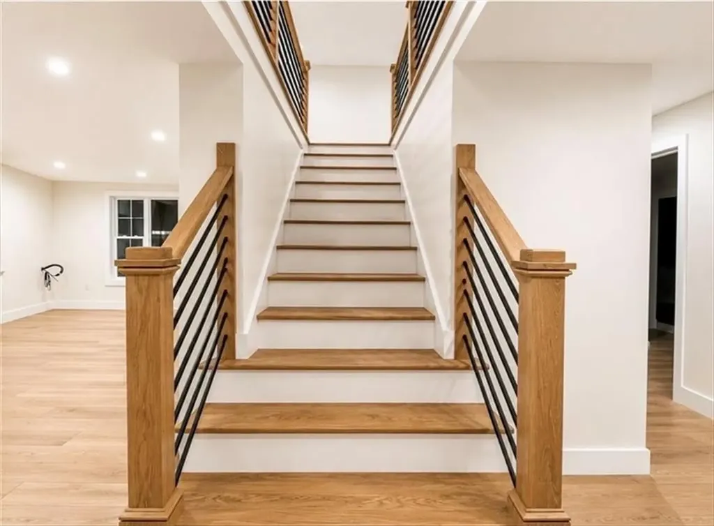 61 Applegate Road Cranston RI 02920