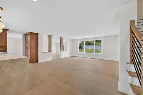 61 Applegate Road Cranston RI 02920