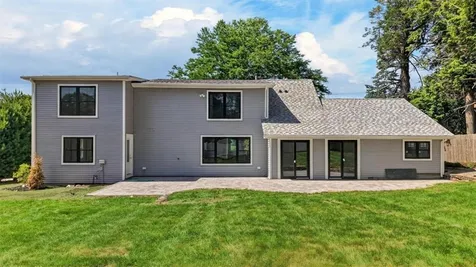 61 Applegate Road Cranston RI 02920