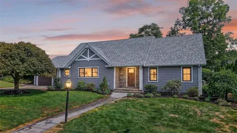 61 Applegate Road Cranston RI 02920