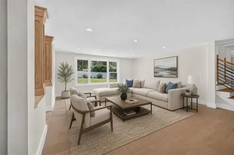 61 Applegate Road Cranston RI 02920