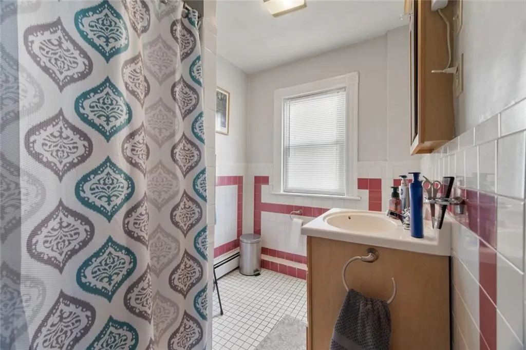 160 Richard Street Cranston RI 02910