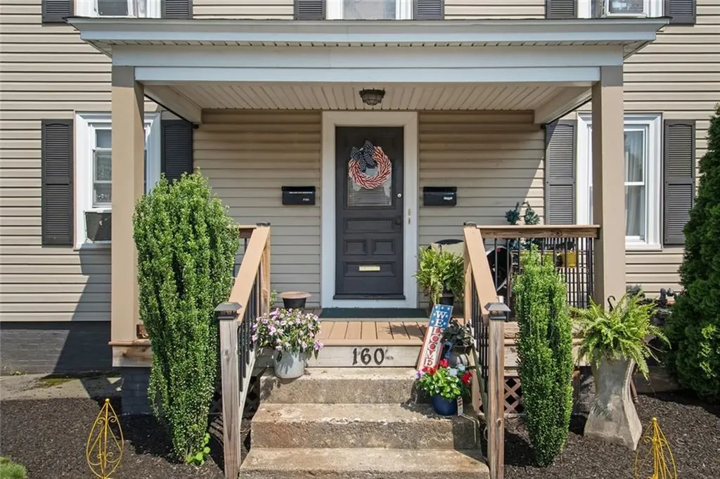 160 Richard Street Cranston RI 02910
