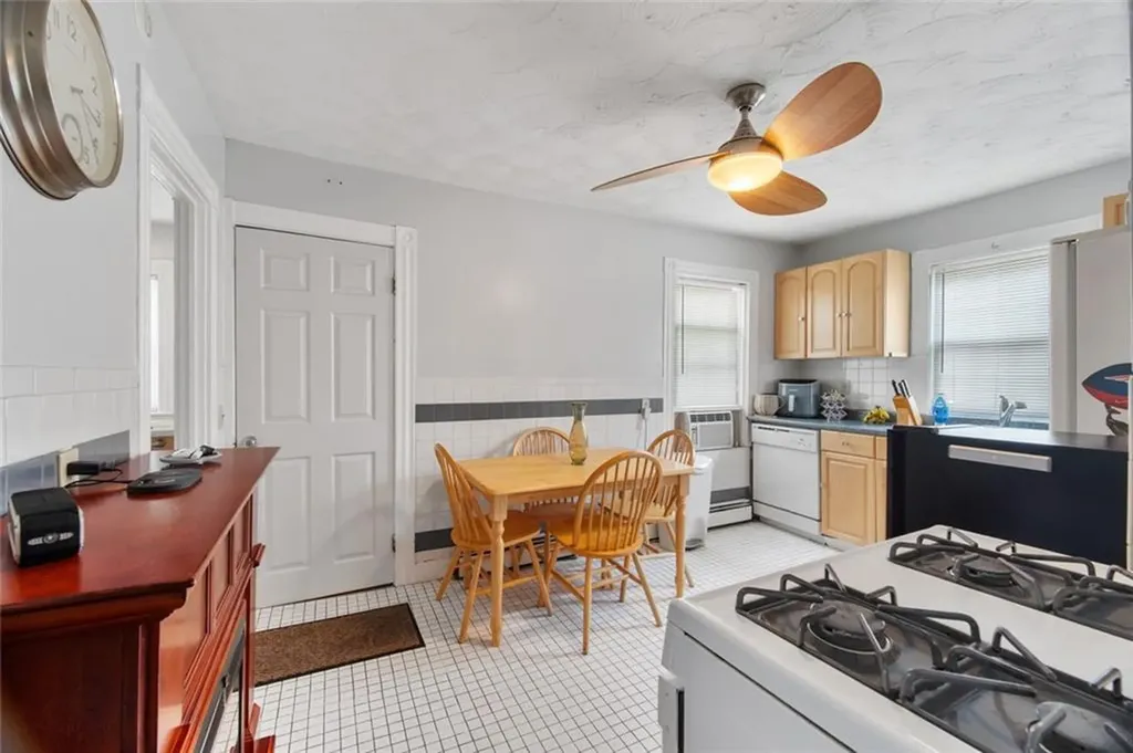 160 Richard Street Cranston RI 02910