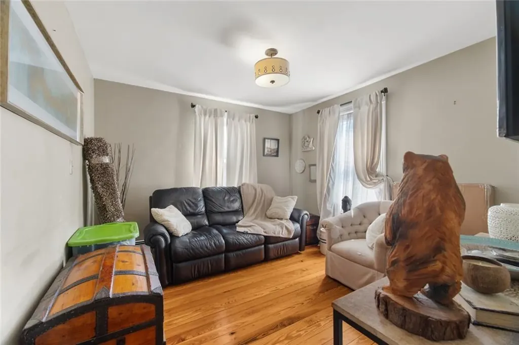 160 Richard Street Cranston RI 02910