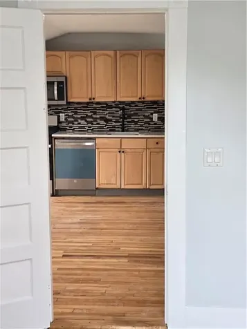 93 Bay View Avenue Bristol RI 02809