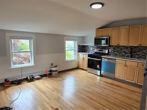 93 Bay View Avenue Bristol RI 02809