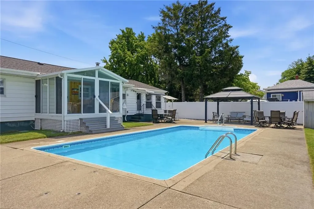 128 Sharon Street Cranston RI 02910