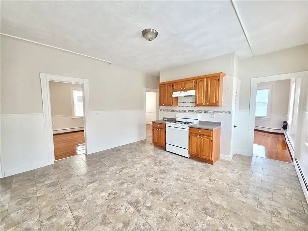 524 Charles Street Providence RI 02904