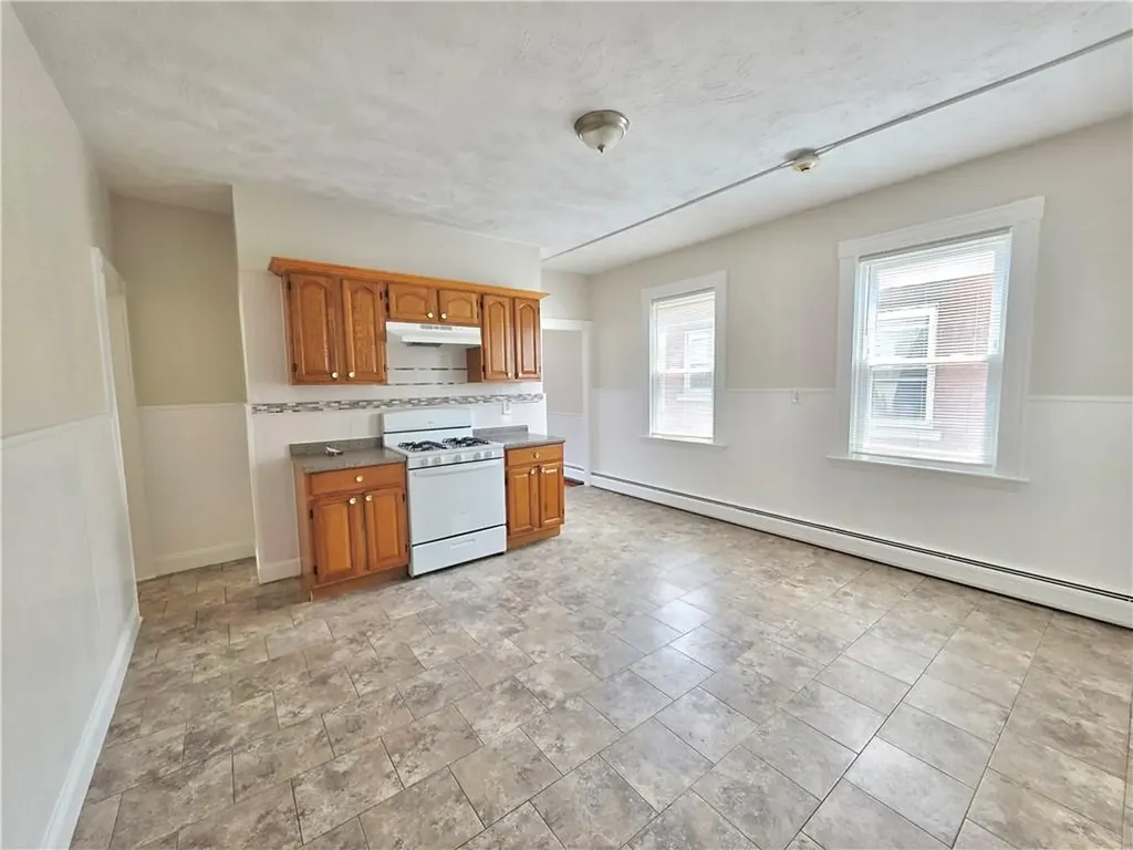 524 Charles Street Providence RI 02904