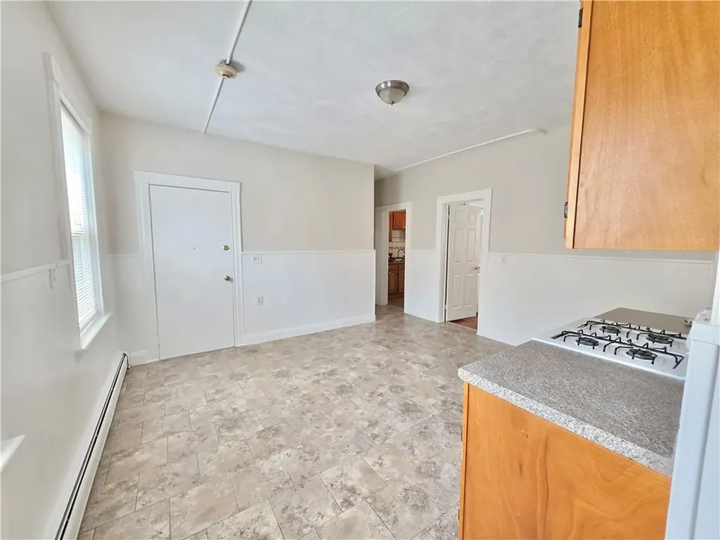 524 Charles Street Providence RI 02904