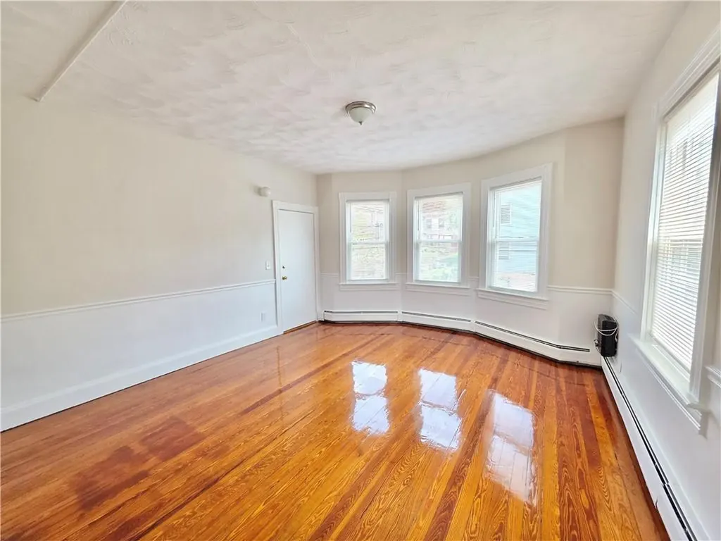 524 Charles Street Providence RI 02904