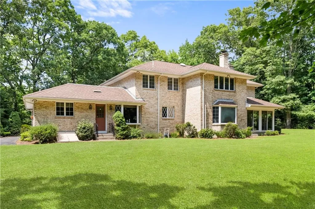 191 Fairway Drive Seekonk MA 02771