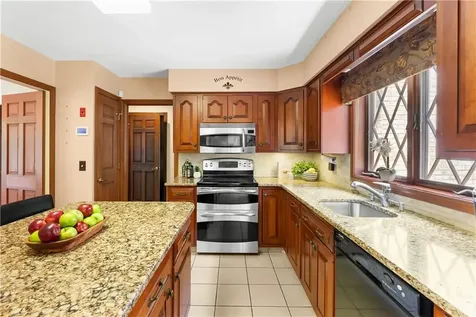 191 Fairway Drive Seekonk MA 02771