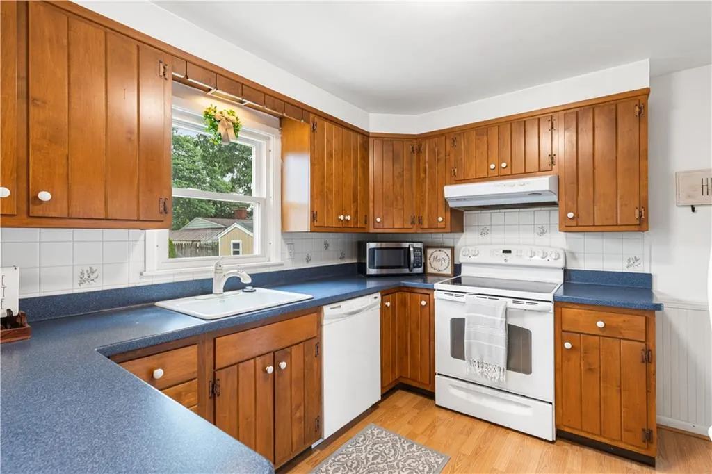 14 Primrose Drive East Providence RI 02915
