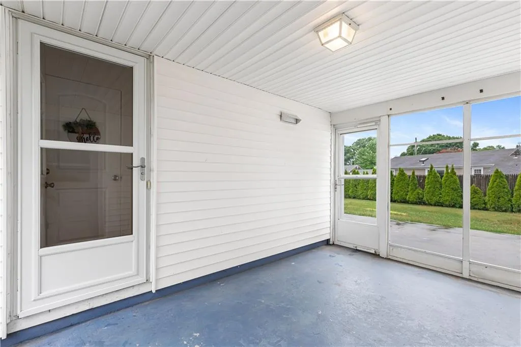 14 Primrose Drive East Providence RI 02915