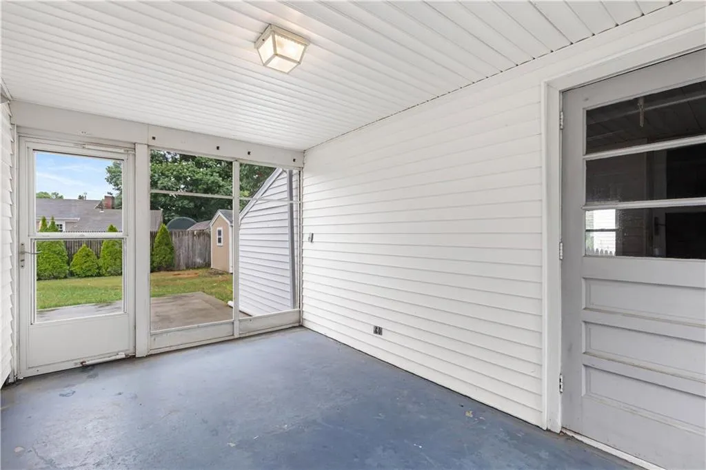 14 Primrose Drive East Providence RI 02915
