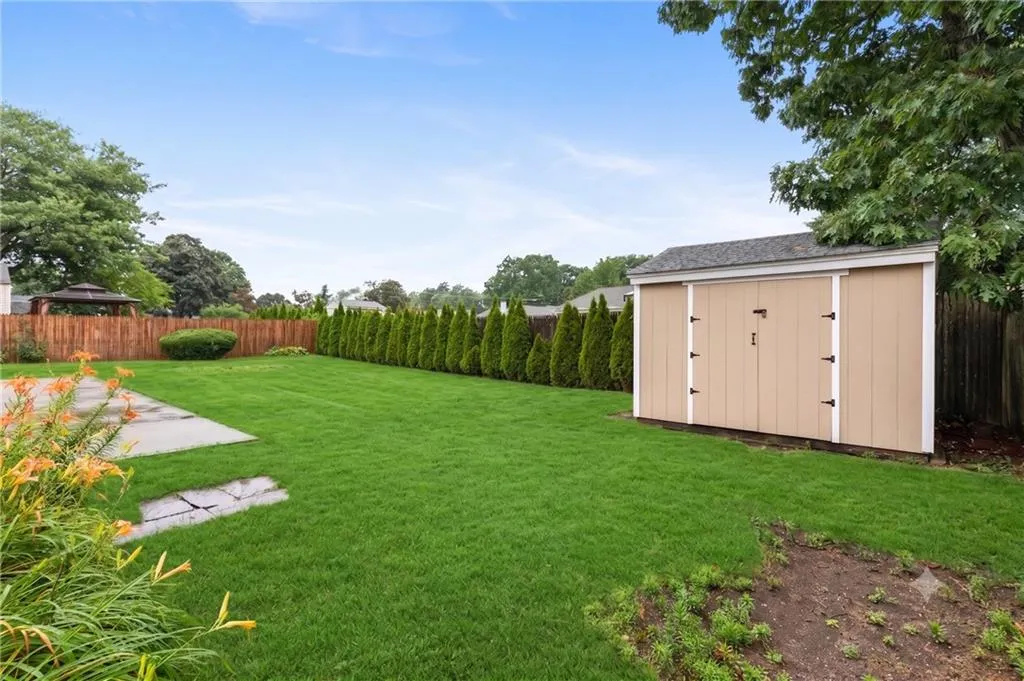 14 Primrose Drive East Providence RI 02915