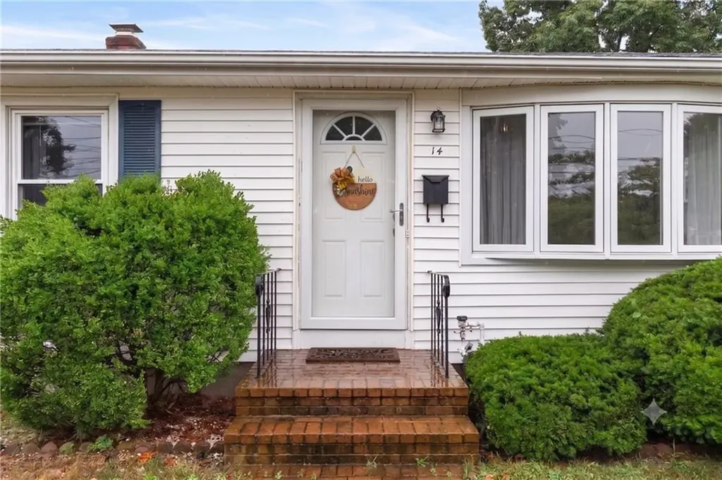 14 Primrose Drive East Providence RI 02915