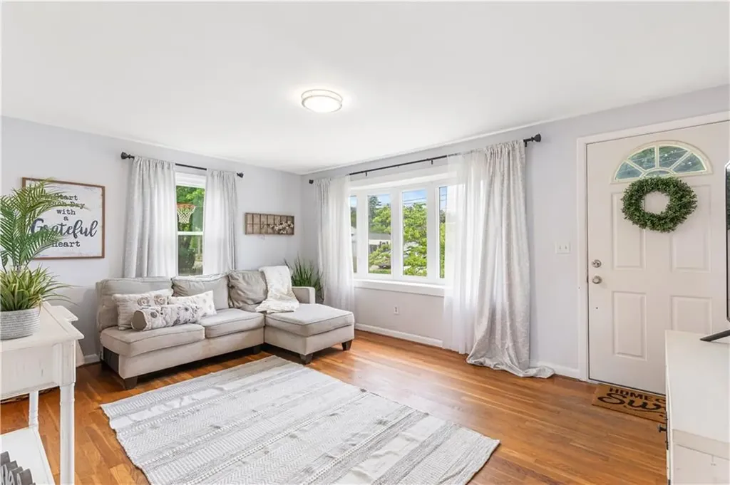 14 Primrose Drive East Providence RI 02915