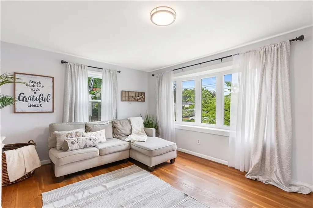 14 Primrose Drive East Providence RI 02915