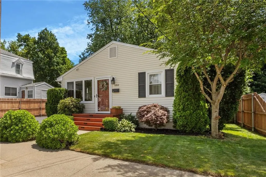 1958 Cranston Street Cranston RI 02920