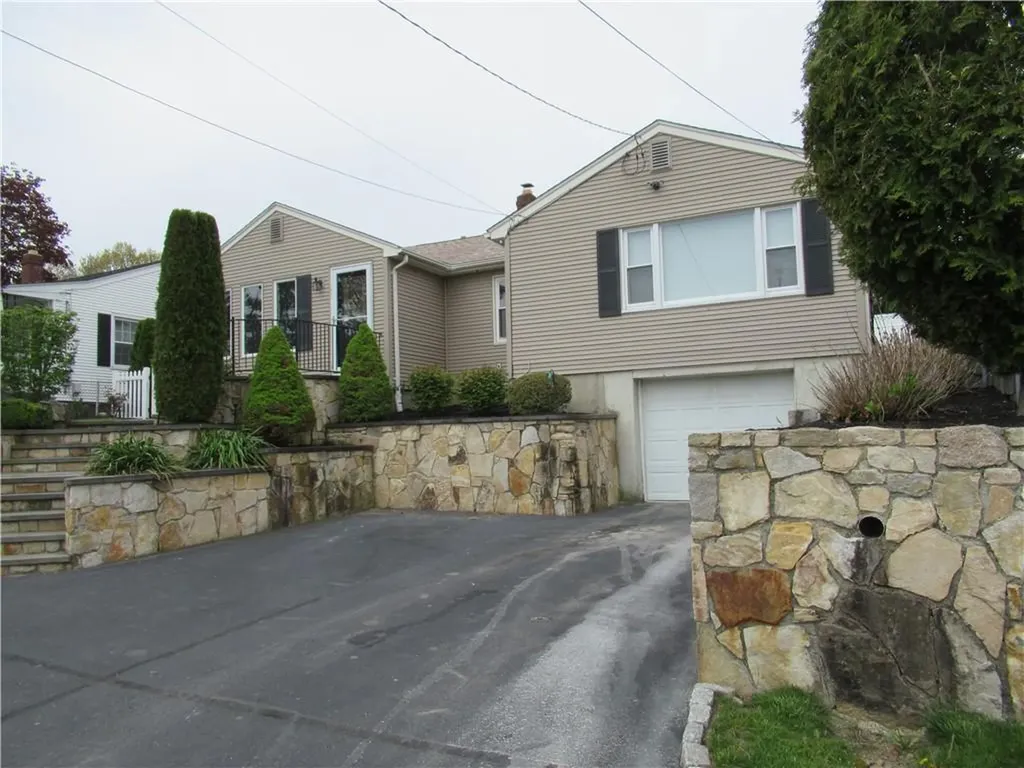 189 Curry Road Cranston RI 02920
