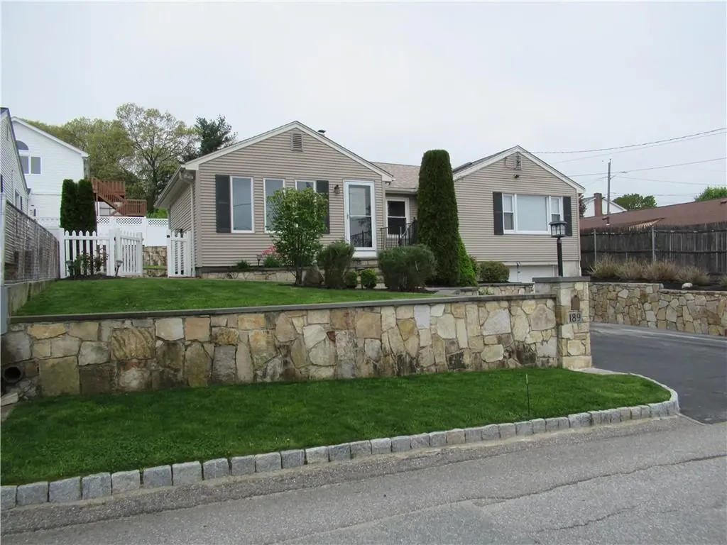 189 Curry Road Cranston RI 02920