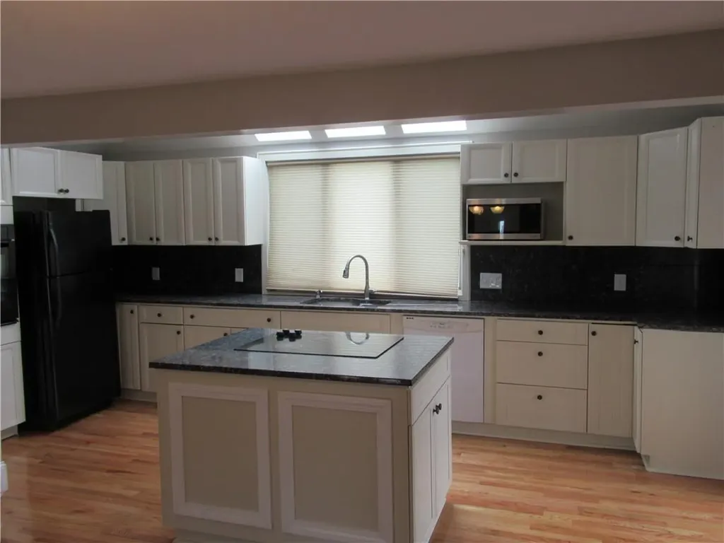 189 Curry Road Cranston RI 02920