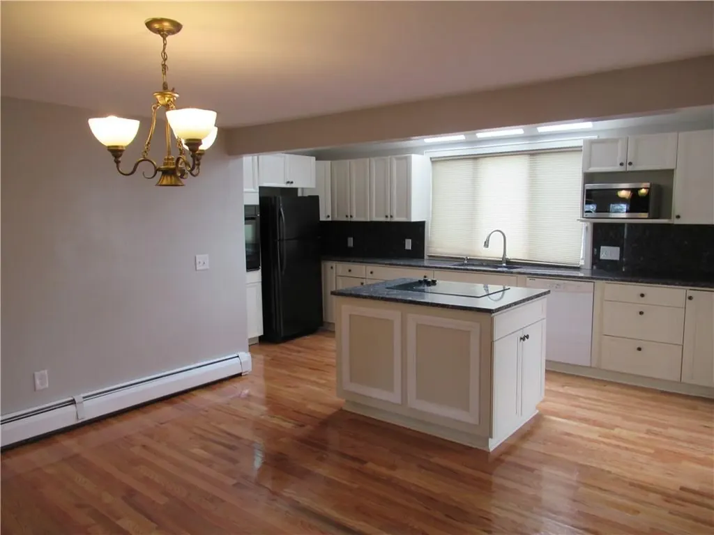 189 Curry Road Cranston RI 02920