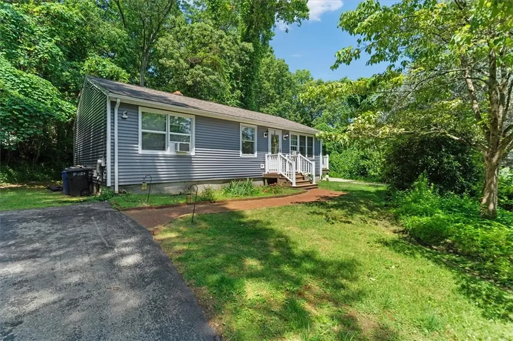 7 Boulder Drive Johnston RI 02919