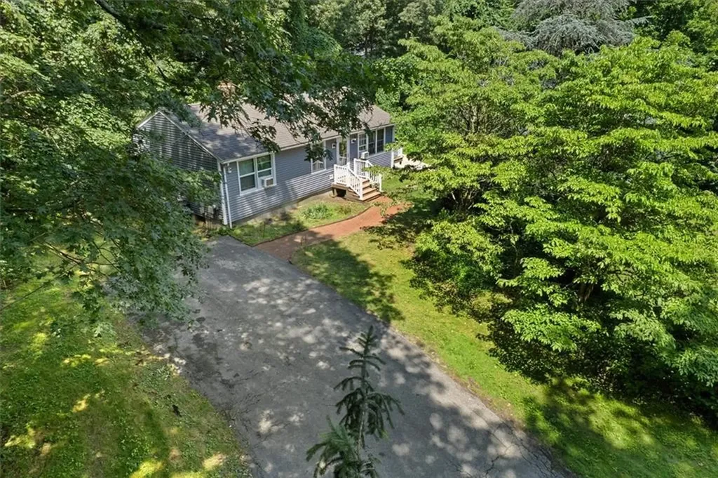 7 Boulder Drive Johnston RI 02919