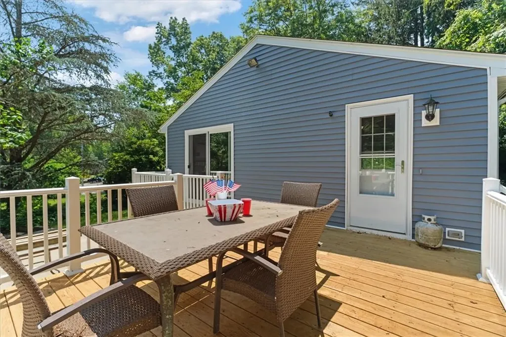 7 Boulder Drive Johnston RI 02919