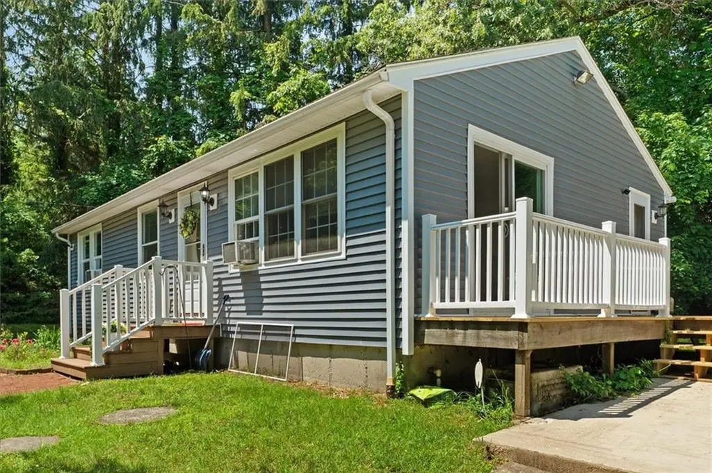 7 Boulder Drive Johnston RI 02919