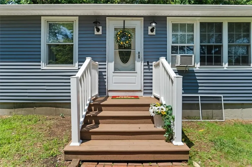 7 Boulder Drive Johnston RI 02919