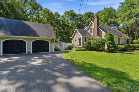 83 Stoney Hollow Road Tiverton RI 02878