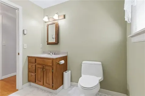 83 Stoney Hollow Road Tiverton RI 02878