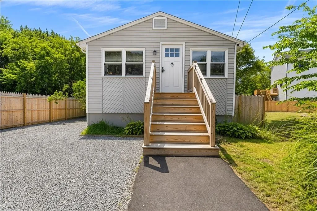 11 Saint Claire Avenue Warwick RI 02889