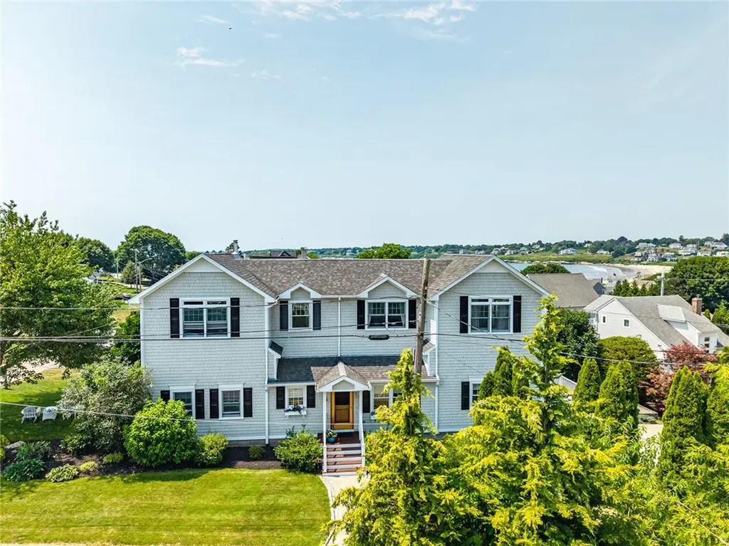 33 Withington Road Narragansett RI 02882
