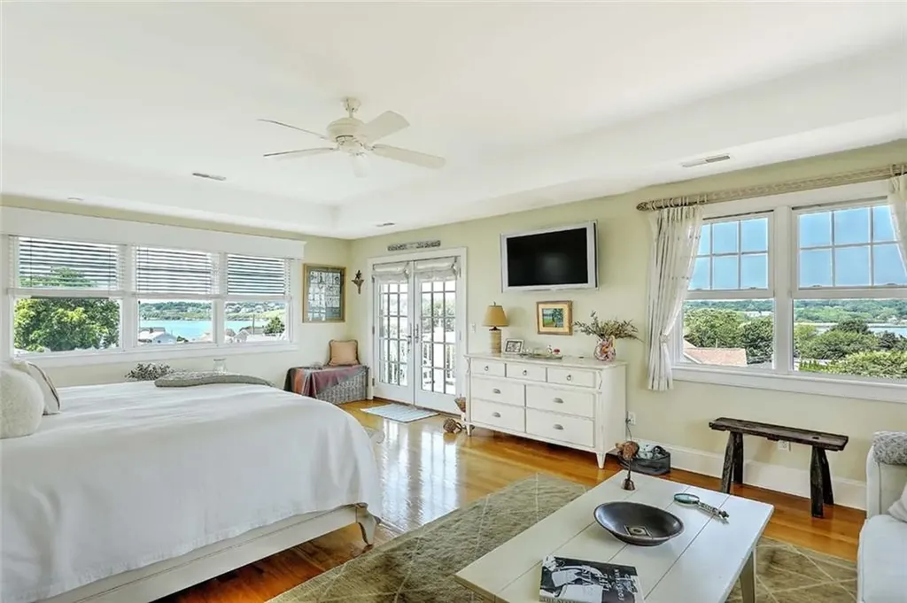 33 Withington Road Narragansett RI 02882