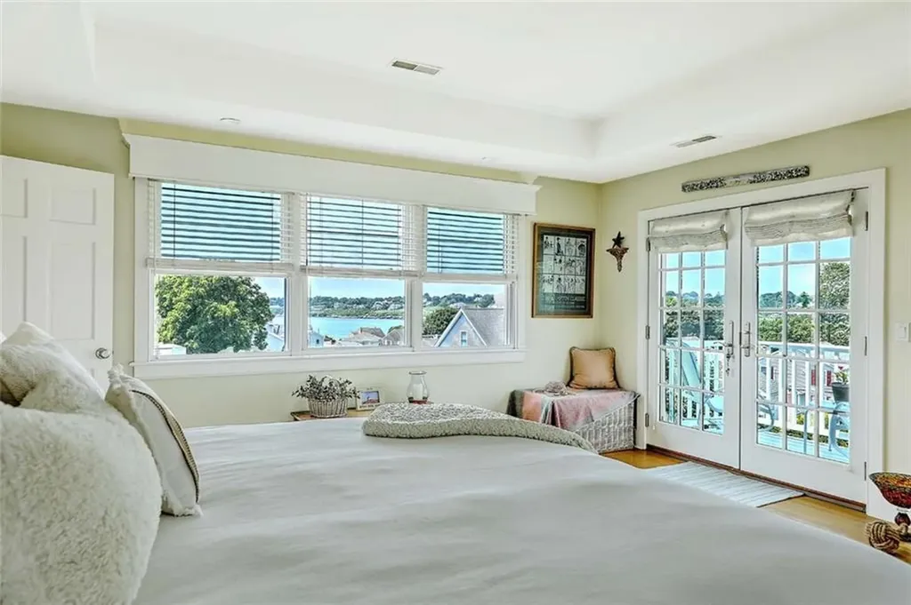 33 Withington Road Narragansett RI 02882