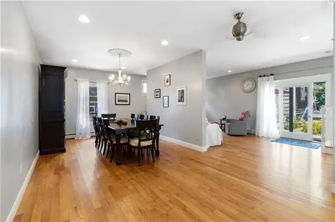 30 Loring Road Bristol RI 02809
