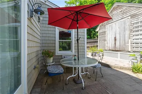 30 Loring Road Bristol RI 02809