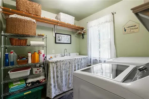 30 Loring Road Bristol RI 02809