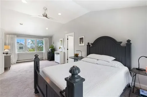 30 Loring Road Bristol RI 02809