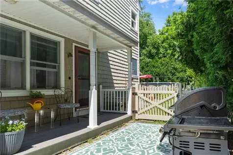 30 Loring Road Bristol RI 02809