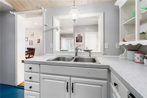 30 Loring Road Bristol RI 02809
